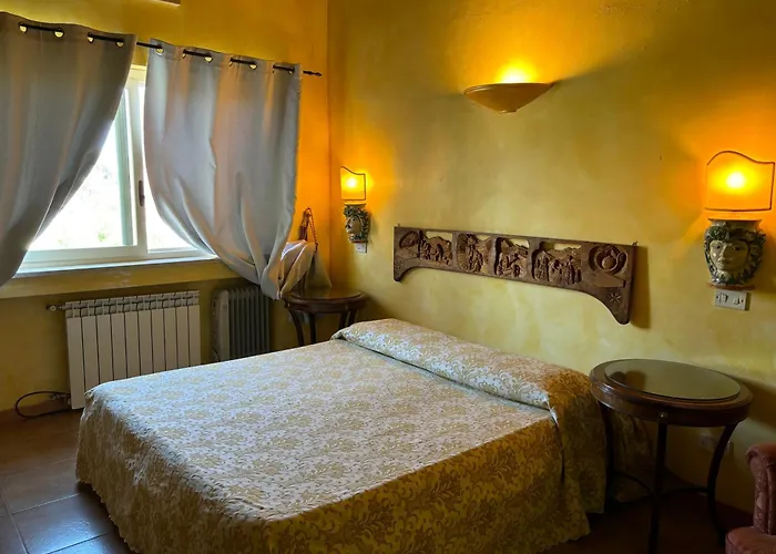 Ciuci\'S Manor